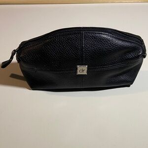 DR Delrio Black Leather Men's Toiletry Bag